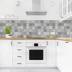 Crédence Adhésive - Mediterranean Tile Pattern Grayscale Dimension HxL: 50cm X 50cm Matériel: Smart 7 Crédence Adhésive - Mediterranean Tile Pattern Grayscale Dimension HxL: 50cm X 50cm Matériel: Smart -Promos Gout Cuisine Boutique 28137930 3