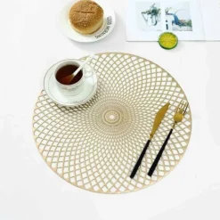 LECHUANG Lot De 4 Dessous Assiette, Doré Napperons Rond Set De Table Tapis De Table Pour Table Salle à Manger Cuisine (Or, Style I, 38cm) 7 LECHUANG Lot De 4 Dessous Assiette, Doré Napperons Rond Set De Table Tapis De Table Pour Table Salle à Manger Cuisine (Or, Style I, 38cm) -Promos Gout Cuisine Boutique 98443683 3